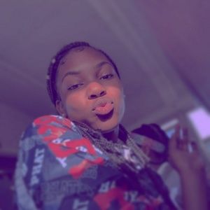 Meet your Posher, Destinee